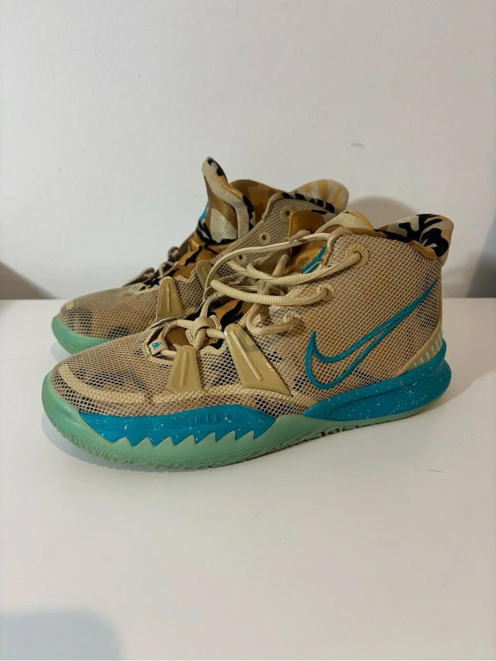 Nike Kyrie 7 Ripple Grain Youth Size 6 Tan Sneakers Basketball Shoes Casual